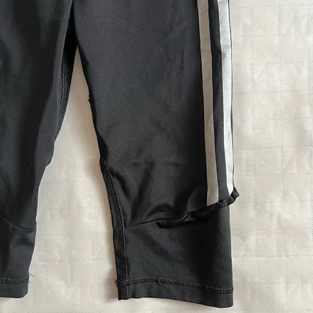 Adidas kids capri size 6 - Picture 2 of 5
